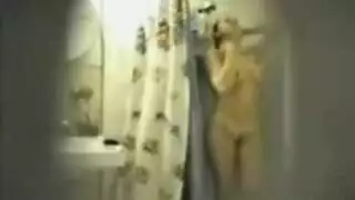 بريتي زينتا عارية في الحمام في احلى سكس بوليود