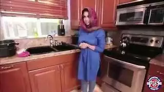 المرأة في الحجاب تريد أن يمارس الجنس بجد